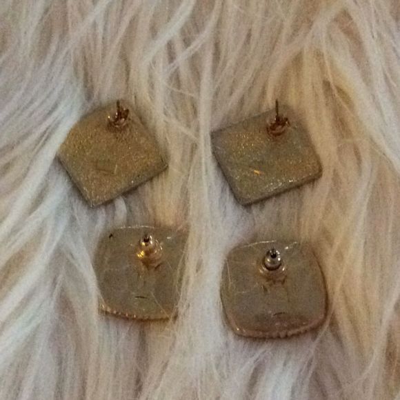 VINTAGE HIGH QUALITY 💞Bundle of 2 earrings💕 - Picture 2 of 5